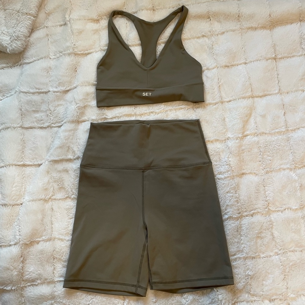 SetActive Luxform Set in Sage